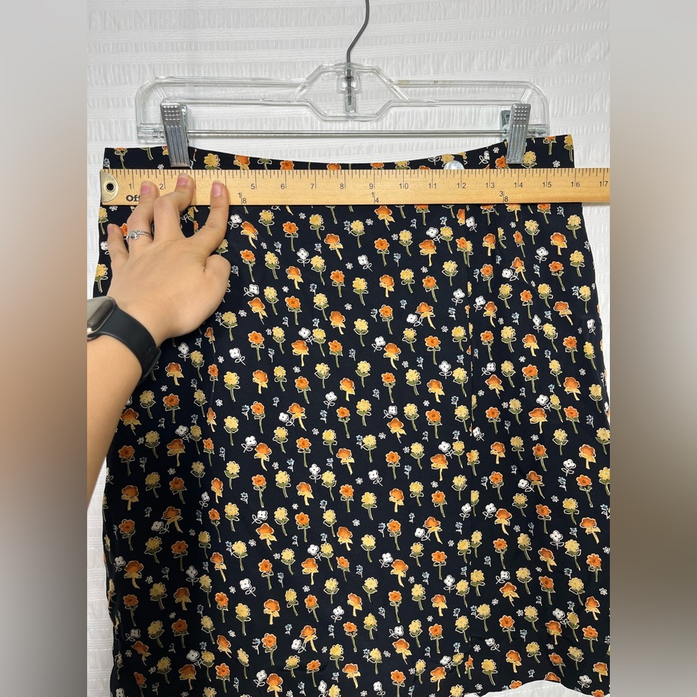 Harold’s Vintage 90’s Black Floral Wrap Skirt Size 10 - Picture 5 of 9